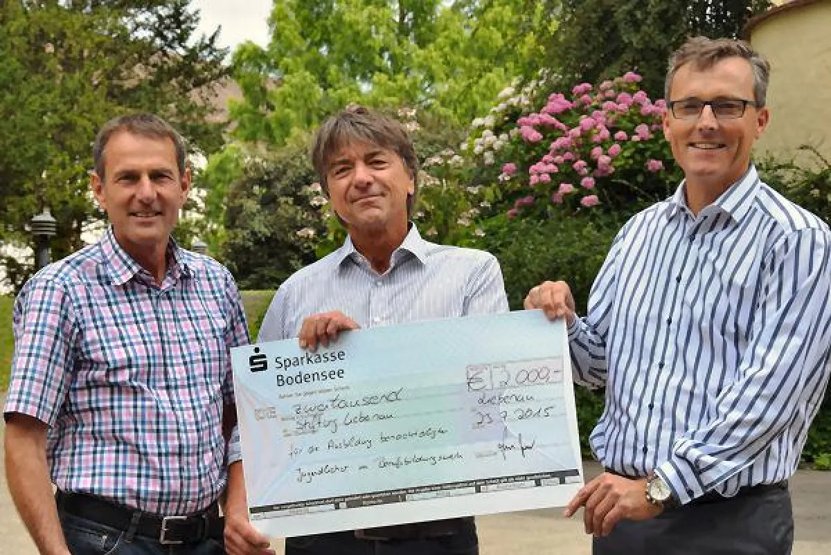 (v. l.) Herbert Lüdtke, BBW; Roland Teufel, Gisoton; Dr. Markus Nachbaur, Stiftung Liebenau