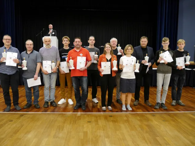 Schach und Freizeit bei bestem Wetter Bild: Schach und Freizeit bei bestem Wetter