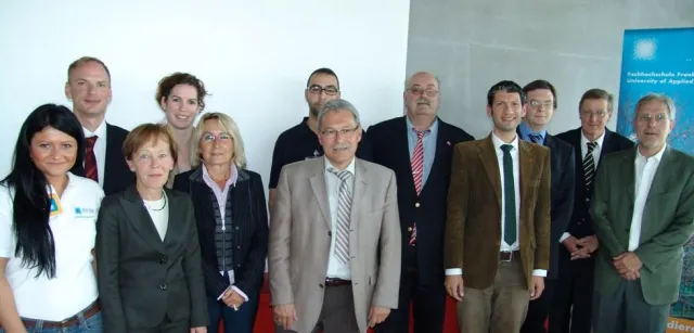 Bild: Benachteiligte Jugendliche fördern und ein Studium ermöglichen: „Chancen bilden – Fit fürs Studium“ startet