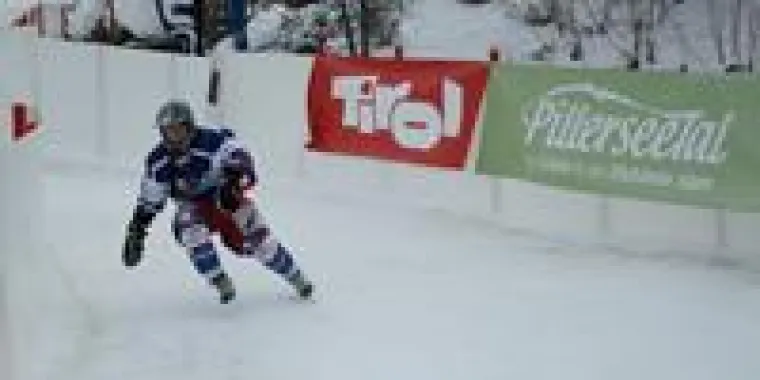 Bild: Gelungene Weltpremiere für Ice Cross Downhill