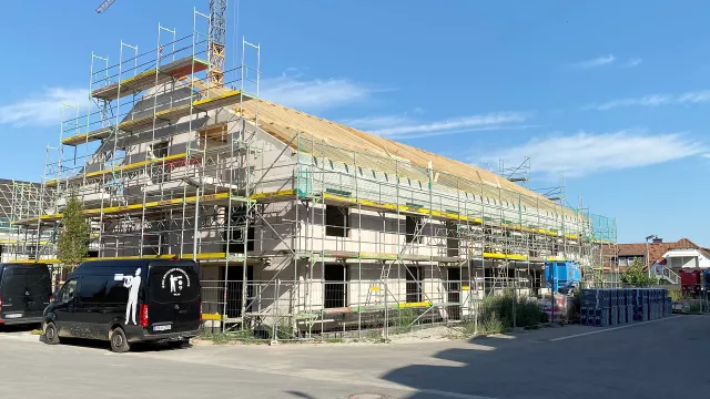 Bild: Carestone feiert in Unna Richtfest für neues Seniorenwohnquartier