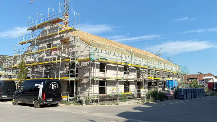 Bild: Carestone feiert in Unna Richtfest für neues Seniorenwohnquartier
