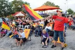 Sonne, Strand, Fußball in Eltville am Rhein genießen Bild: Sonne, Strand, Fußball in Eltville am Rhein genießen