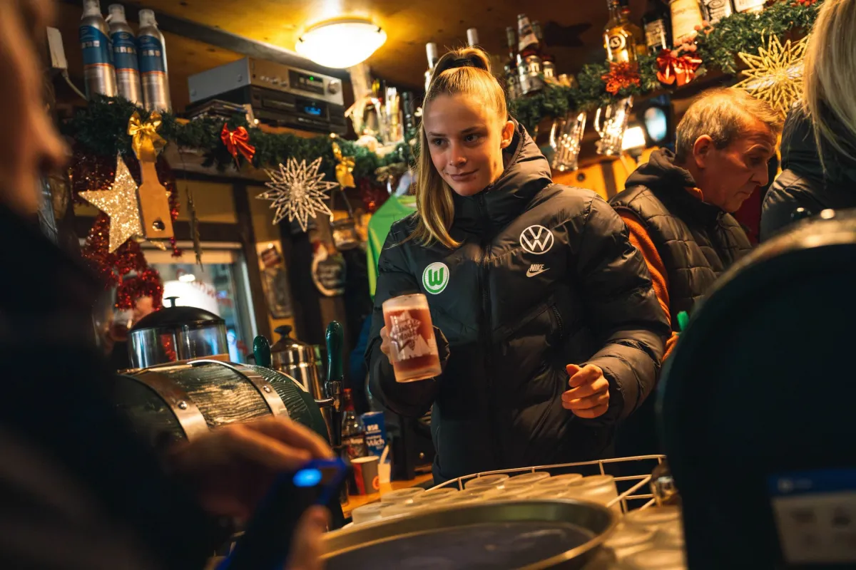 VfL auf dem Wolfsburger Weihnachtsmarkt (© VfL Wolfsburg)
