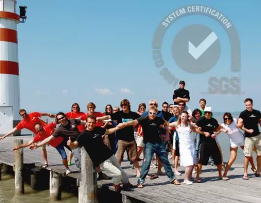 Skywalk erhält ISO 9001 Zertifikat Bild: Skywalk erhält ISO 9001 Zertifikat