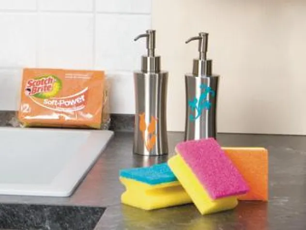 Bild: Frische Farben für den Hausputz - Reinigungsschwämme von Scotch-Brite