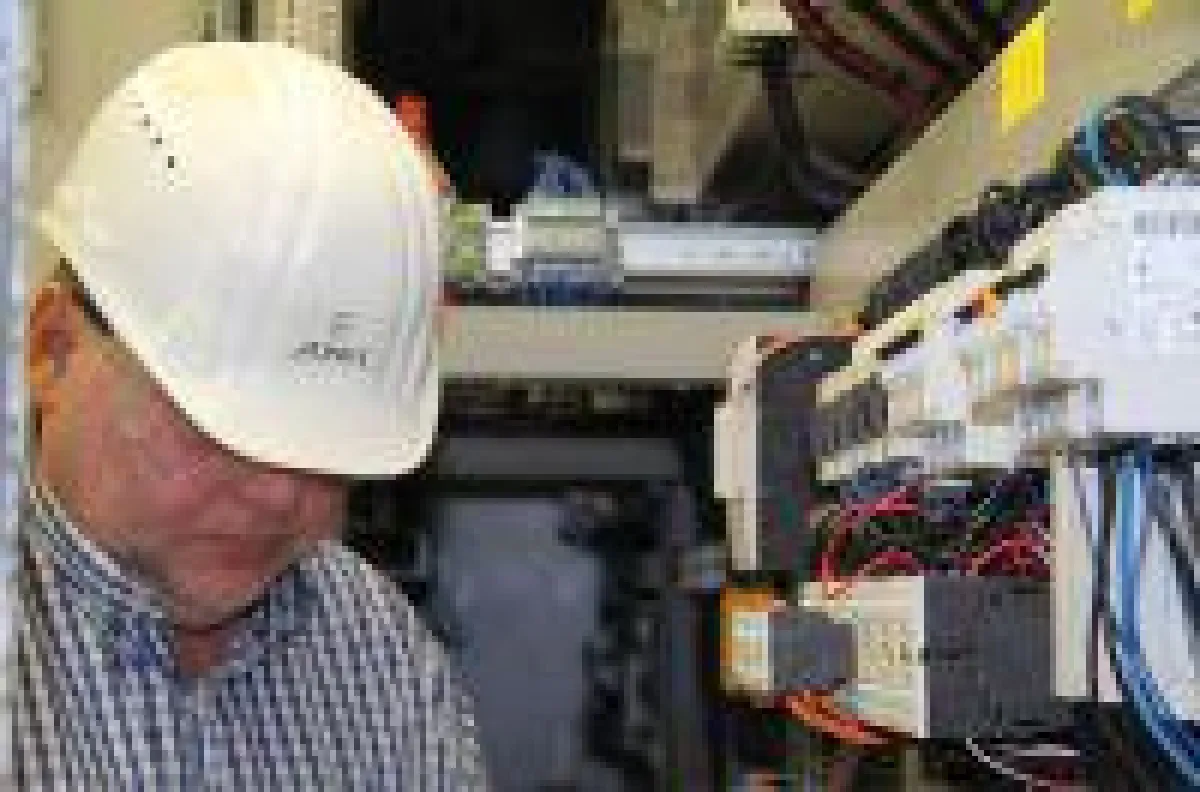 Von Steuerungsanbindung bis Datenauswertung - Praktische Umsetzung aus einer Hand bei Aunex