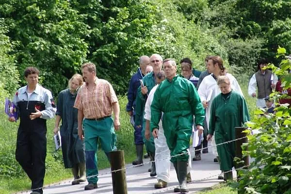 Bild: 2-tätiger-AVA-Fütterungskurs mit praktischen Übungen - ein großer Erfolg