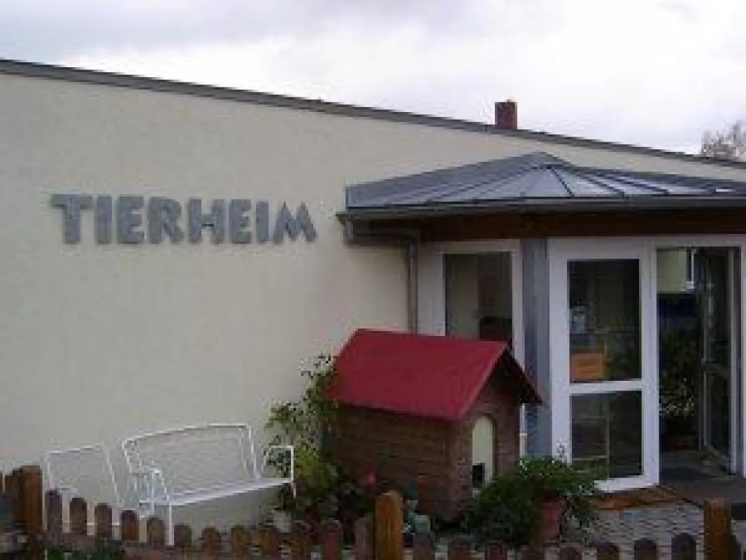 Eingang des Tierheims Feucht