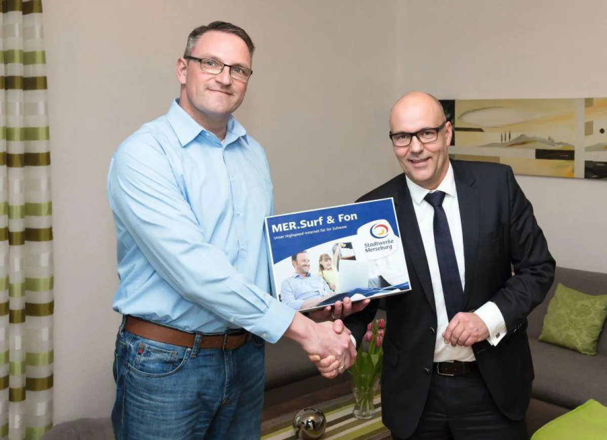 Heiko Rüttinger und Guido Langer, Geschäftsführer der Stadtwerke Merseburg (v. l. n. r.)