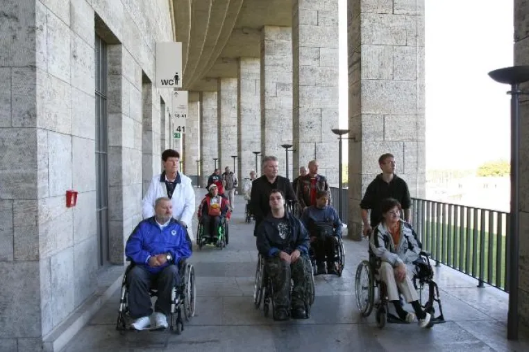 Erfolgreicher Rolli-Day im Olympiastadion Berlin Bild: Erfolgreicher Rolli-Day im Olympiastadion Berlin