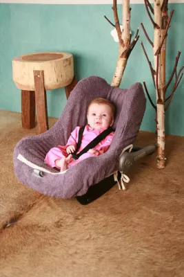 Bild: In Kinderwagen und Autositz auch an heißen Tagen kühl bleiben mit den Frotteebezügen von Koeka
