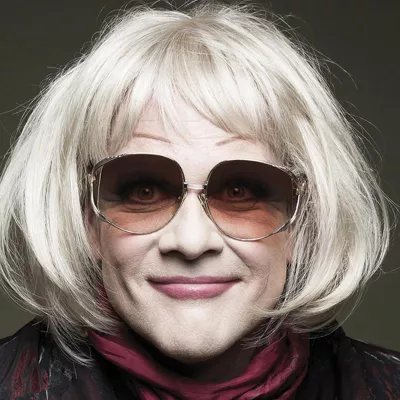 BAR JEDER VERNUNFT: Irmgard Knef - Ein Lied kann eine Krücke sein - Solo für One Bild: BAR JEDER VERNUNFT: Irmgard Knef - Ein Lied kann eine Krücke sein - Solo für One