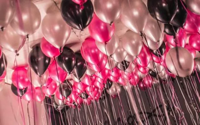 „Loud and Proud“ im Boutique-Hotel: MOXY Frankfurt East feiert den CSD Bild: „Loud and Proud“ im Boutique-Hotel: MOXY Frankfurt East feiert den CSD