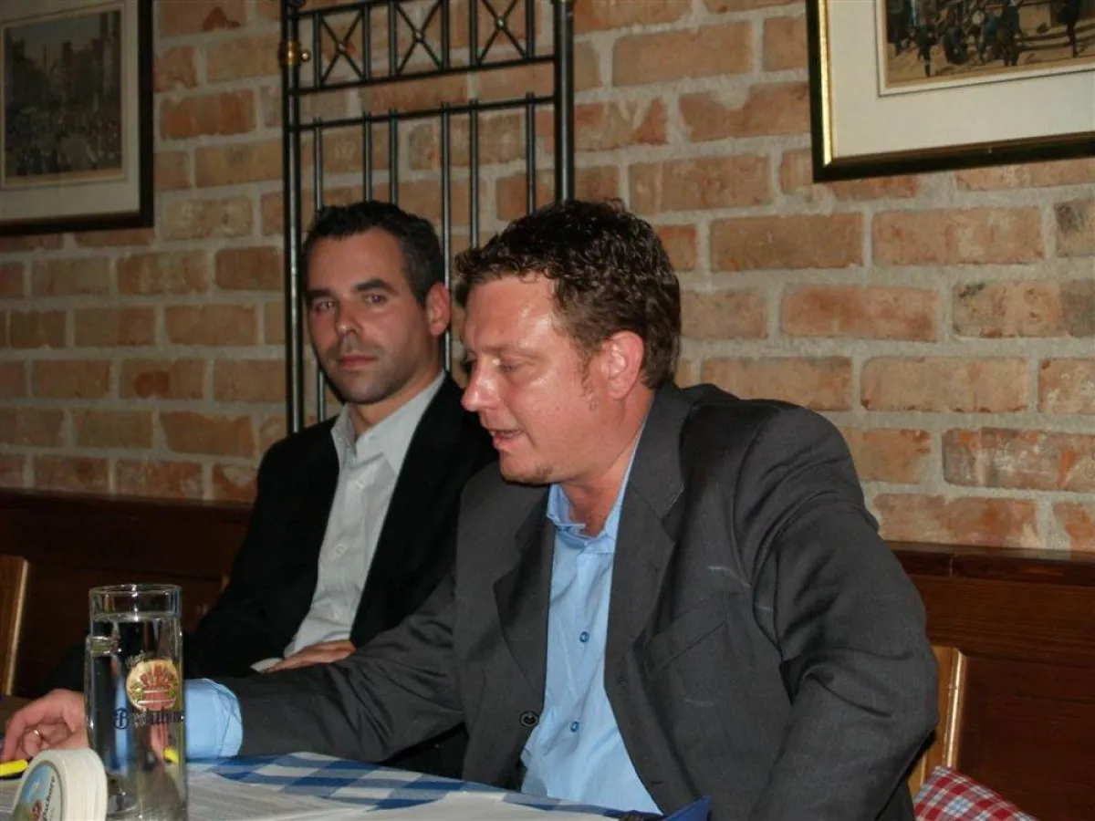 Alexander Alvaro und Jimmy Schulz im Gespräch mit den Bürgern