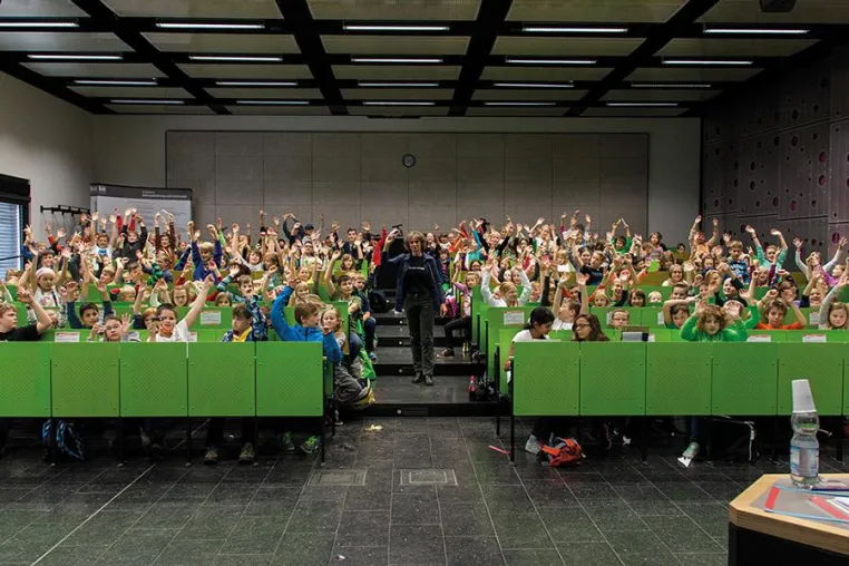 KinderHochschule begeistert für Mathematik, Elternvortrag informiert parallel zu Medienkompetenz Bild: KinderHochschule begeistert für Mathematik, Elternvortrag informiert parallel zu Medienkompetenz