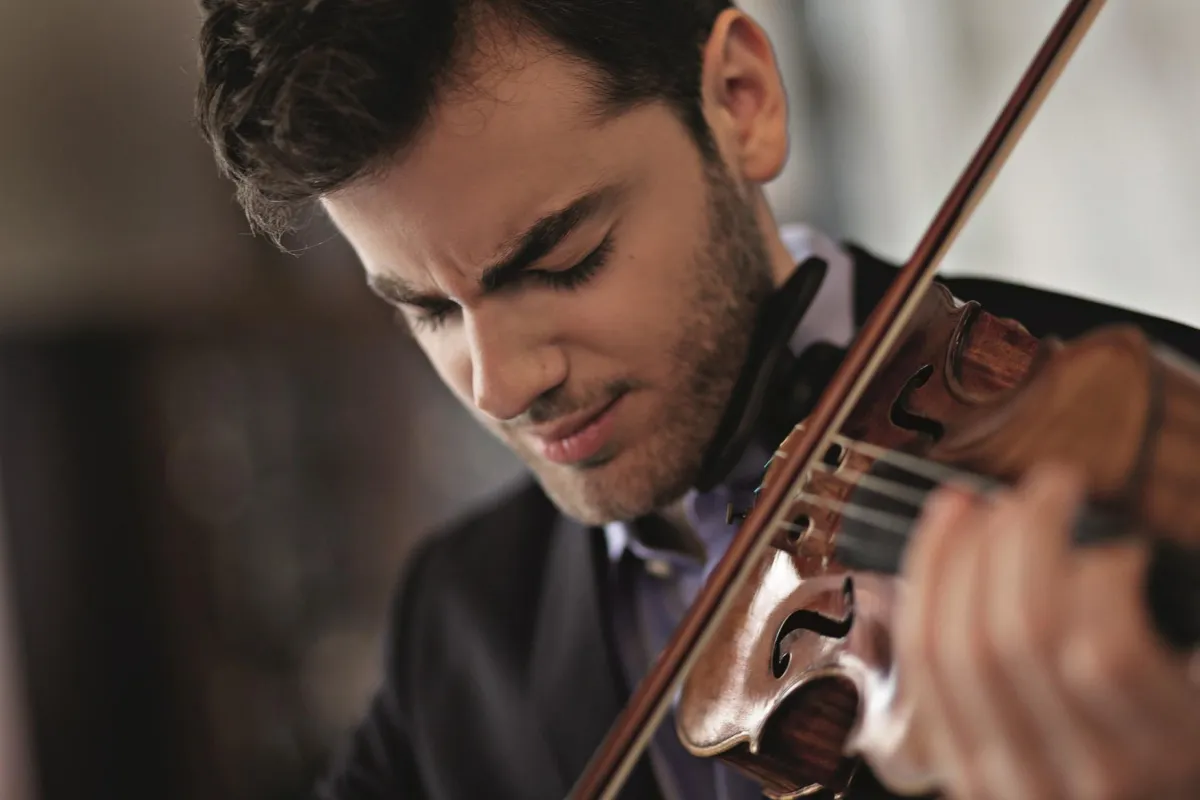 Emmanuel Tjeknavorian