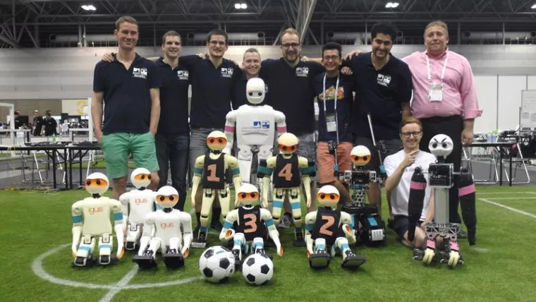 Bild: Doppelsieg der Uni Bonn bei Roboter-WM in Japan