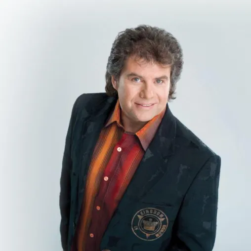 Andy Borg präsentiert den neuen Musikantenstadl unterwegs Bild: Andy Borg präsentiert den neuen Musikantenstadl unterwegs