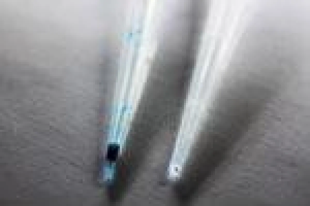 Pipetten aus Polypropylen (PP) vor und nach der Plasmabehandlung