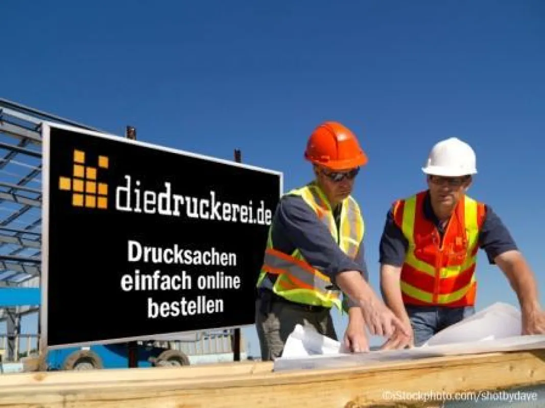 diedruckerei.de bietet witterungsbeständige Werbeschilder für die robuste Außenbefestigung an.