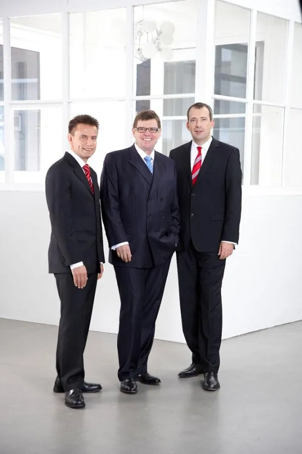 Der Vorstand der Sparda-Bank Nürnberg (v.l.): Thomas Lang, Volker Köhler (Vorsitzender), Stefan Schindler
