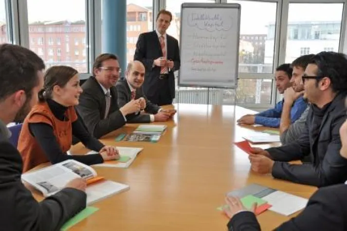 Wie unternehmensinternes Wissen als Ressource messbar wird Bild: Wie unternehmensinternes Wissen als Ressource messbar wird