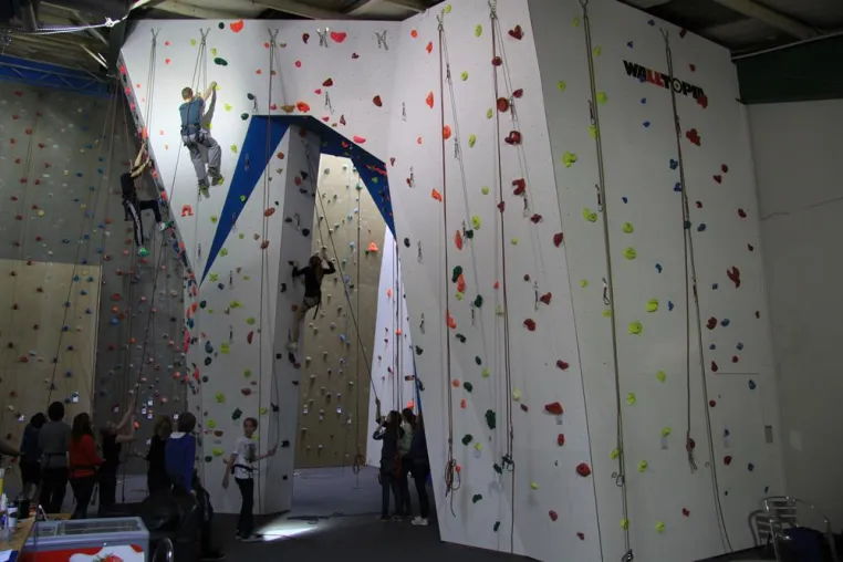 Bild: Neue Kletterwand in der Kletterhalle Willingen - Verdopplung der bisherigen Kapazität