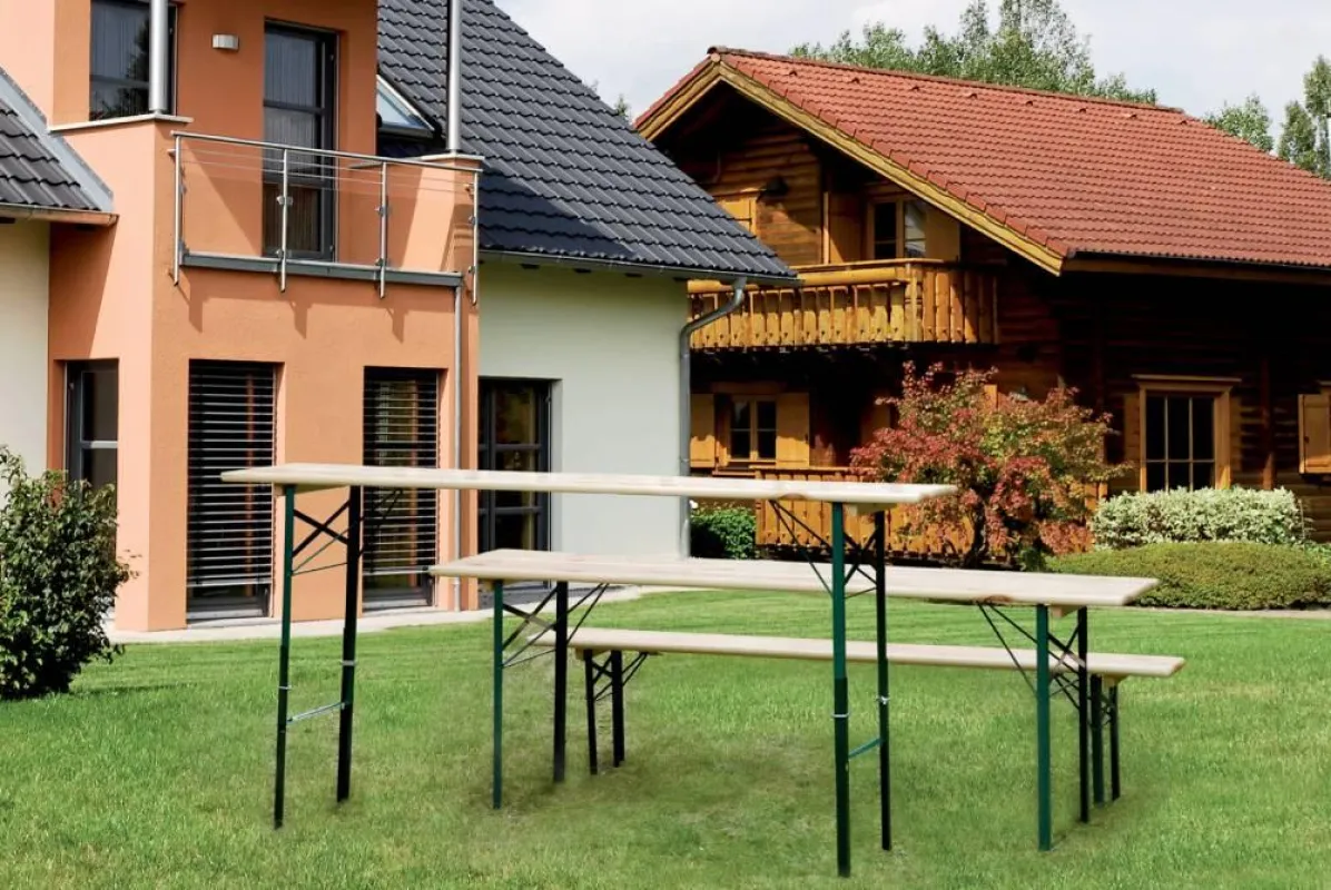 Die neue Biertischerhöhung von GAH-Alberts lädt zur Stehparty ein.