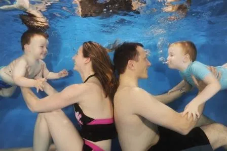 Baby-Schwimmschule mit ganzheitlichem Konzept: „Water Babies“ erobert den deutschsprachigen Markt Bild: Baby-Schwimmschule mit ganzheitlichem Konzept: „Water Babies“ erobert den deutschsprachigen Markt