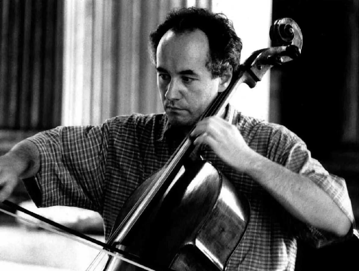 Cellist Gustav Rivinius
