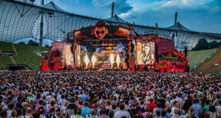 Andreas Gabalier will auch 2017 das Münchener Olympiastadion rocken Bild: Andreas Gabalier will auch 2017 das Münchener Olympiastadion rocken