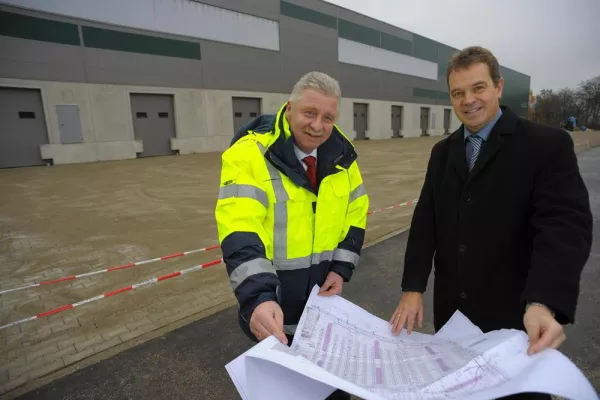Bild: ELVIS und Firmengruppe Schwarz bauen Süd-Hub in Herbrechtingen