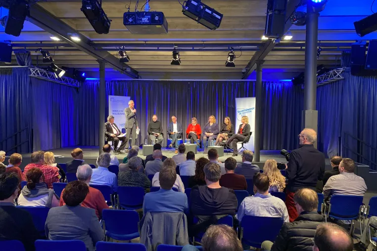 Bild: BDS-Fürstenfeldbruck Podiumsdiskussion: Unternehmer diskutieren mit Bundestagskandidaten