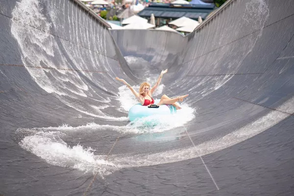 Bild: Neues Rutschen-Highlight in der größten Therme der Welt