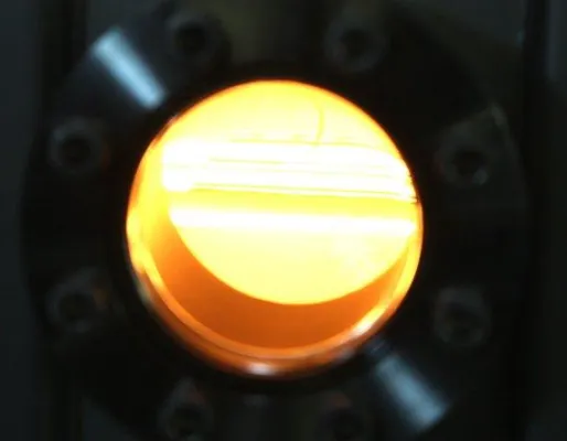 Vakuum Testcenter für Infrarot-Strahler Bild: Vakuum Testcenter für Infrarot-Strahler