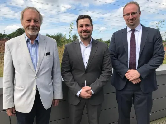 Bild: Mit Sicherheit zum Bachelorabschluss: Erster Absolvent im "Sicherheitsmanagement" (B.A.)