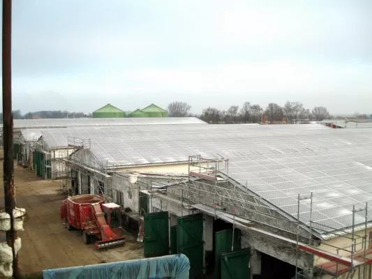 Bild: Solarpark Löbnitz – Dachsanierung und Installation der Photovoltaikaufdachanlage erfolgreich abgeschlossen