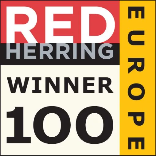 Bild: SponsorPay gewinnt den 2011 Red Herring 100 Europe Award und erhält eine Auszeichnung vom Media Momentum 2011