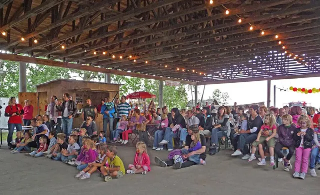 Ein toller Tag und eine großzügige Spende für Renneritz Bild: Ein toller Tag und eine großzügige Spende für Renneritz