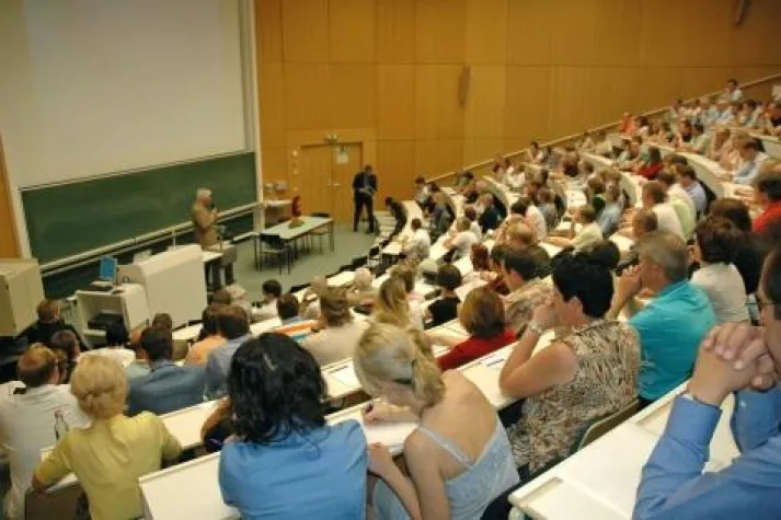 Bild: Lebensqualität beginnt im Mund. 22. Oberpfälzer Zahnärztetag vom 26. bis 28. Juni in Regensburg