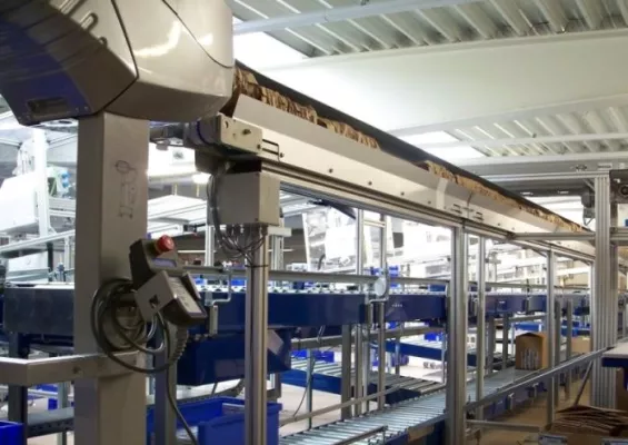 Bild: Zwei Paperplus Chevron Maschinensysteme von Storopack ersetzen sechzehn Einzelmaschinen