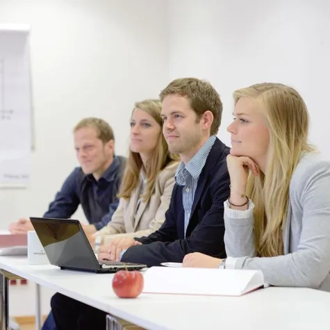 Leuphana informiert über berufsbegleitendes Studium Bild: Leuphana informiert über berufsbegleitendes Studium