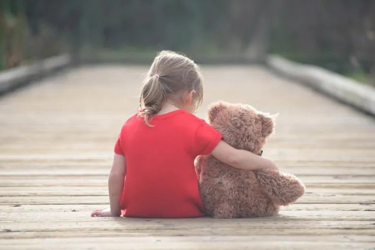 Bild: Hilfe für Kinder und Jugendliche - die Zauberlichtwiesen-Therapie