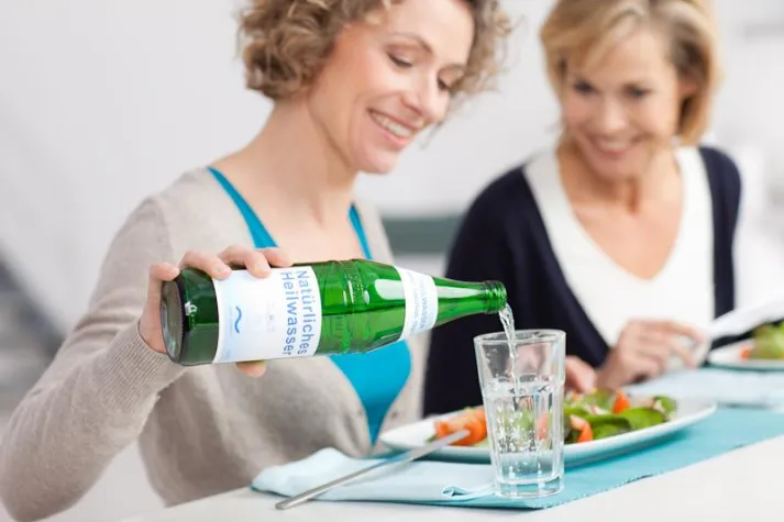 Hilfe bei trägem Darm, Völlegefühl und Sodbrennen Bild: Hilfe bei trägem Darm, Völlegefühl und Sodbrennen