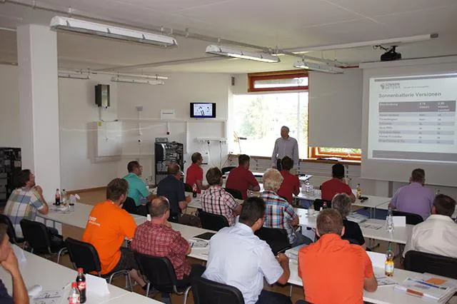 Sonnenbatterie® erweitert Schulungs- und Weiterbildungsangebot Bild: Sonnenbatterie® erweitert Schulungs- und Weiterbildungsangebot