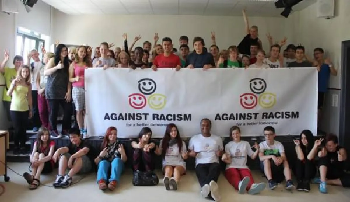 Musiker „2schneidig“ gestaltete Antirassismus-Projektwoche in Magdeburg