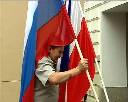 Bild: Peinlicher Irrtum beim Besuch des russischen Außenministers in Warschau