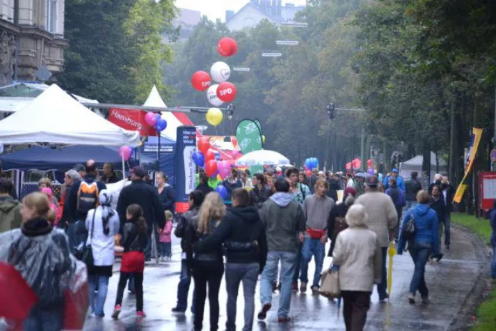 Feierstimmung an der Isar Bild: Feierstimmung an der Isar