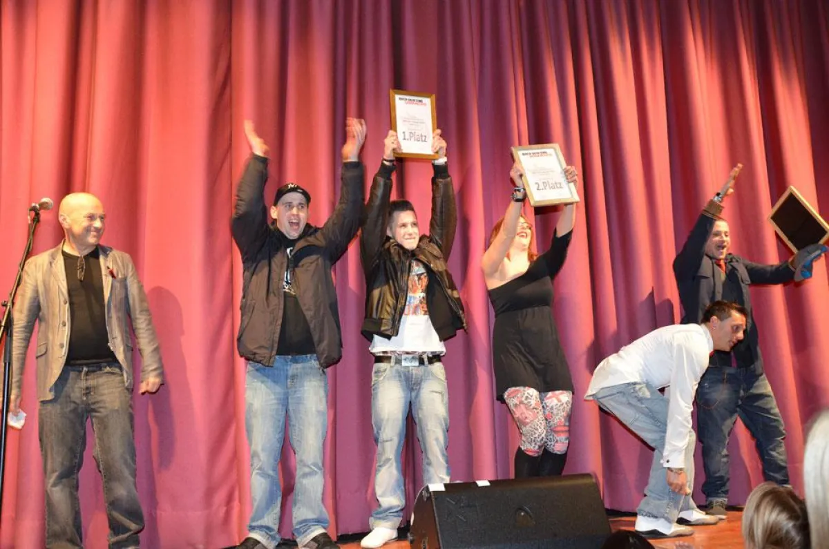 Die Gewinner: (v.l.n.r.) Rapduo ZEITLOS, Lil' Ela und Aorund Us